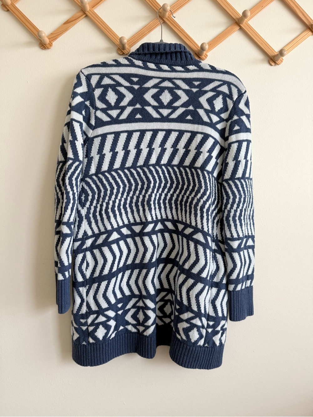 Gap Geometric Pattern Knit Cardigan - Picture 5 of 5